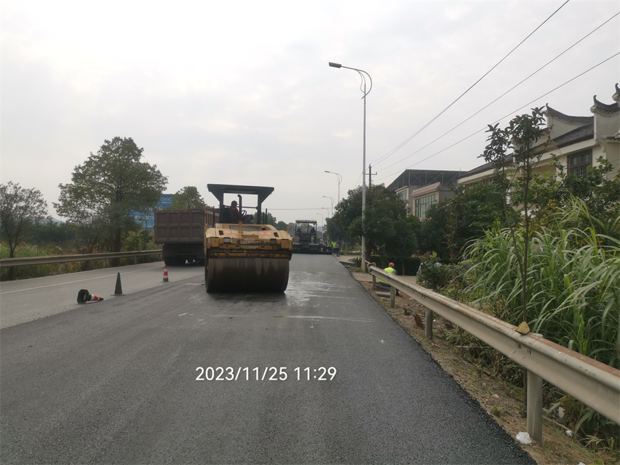 国道路面施工