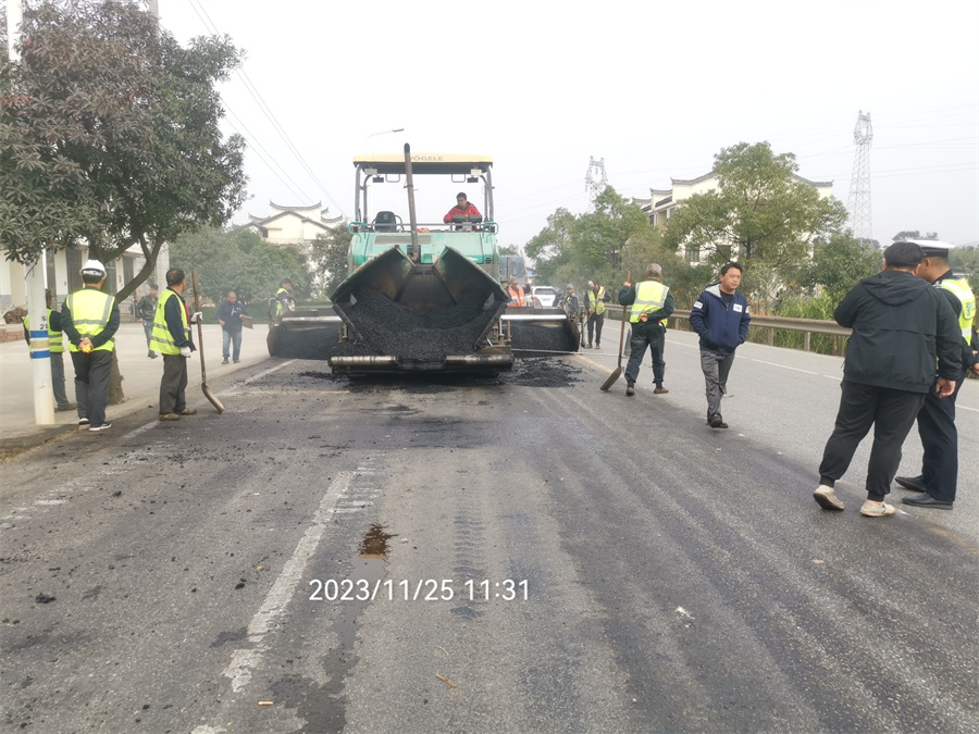 国道路面施工